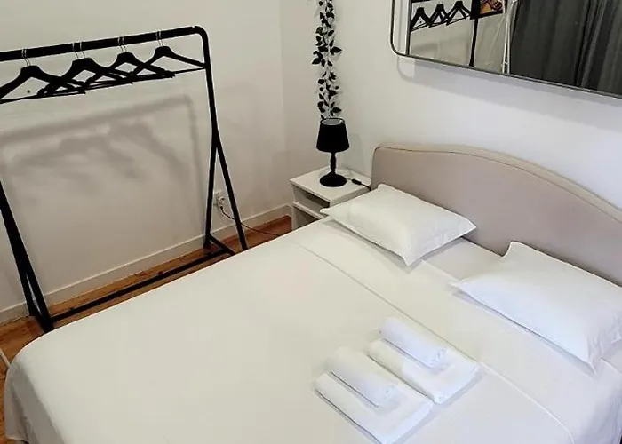 Δωμάτια σε οικογενειακή κατοικία Varanda Privada Iroom Lisboa